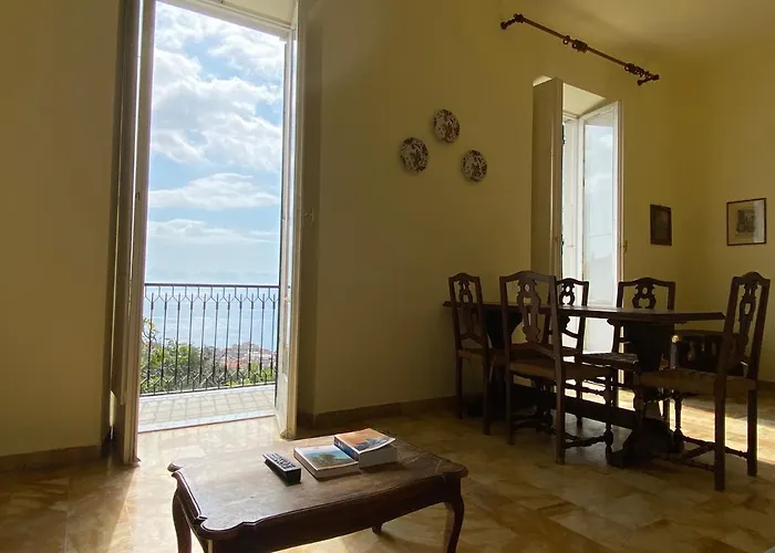 Prima Collina Ampio Vista Mare Apartment